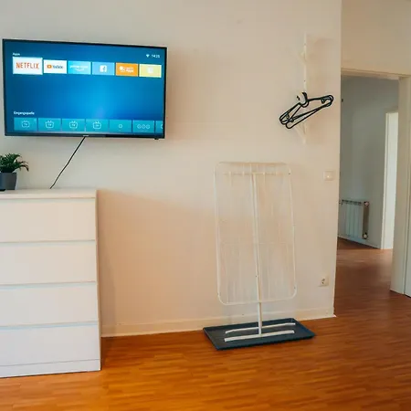 Appartamento Modern - Balcony - Wlan - Smart-tv - Kitchen - For Workers *