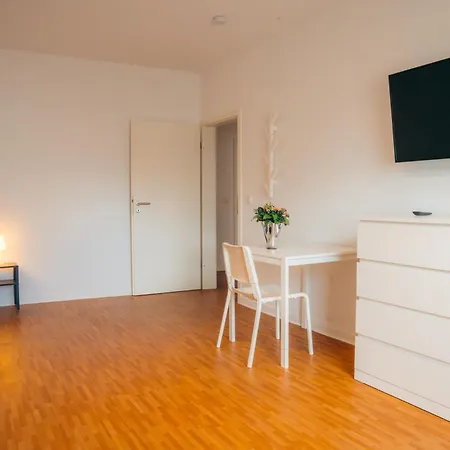 Modern - Balcony - Wlan - Smart-tv - Kitchen - For Workers Appartamento