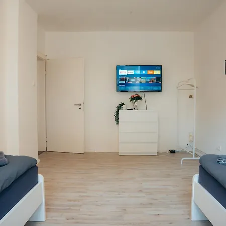 Appartamento Modern - Balcony - Wlan - Smart-tv - Kitchen - For Workers *