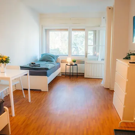 Appartamento Modern - Balcony - Wlan - Smart-tv - Kitchen - For Workers *